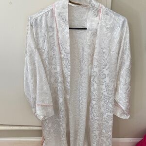 Victoria's Secret White Floral Lace Robe with Pink Trim